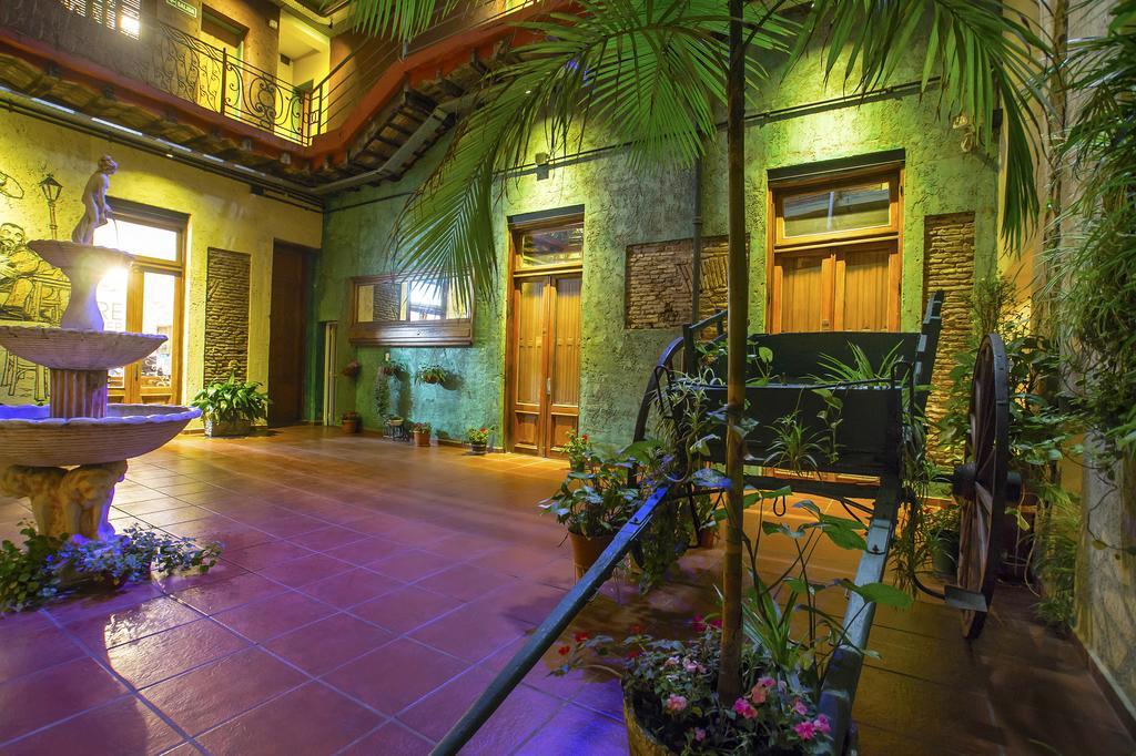 Hotel Parada บัวโนสไอเรส ภายนอก รูปภาพ